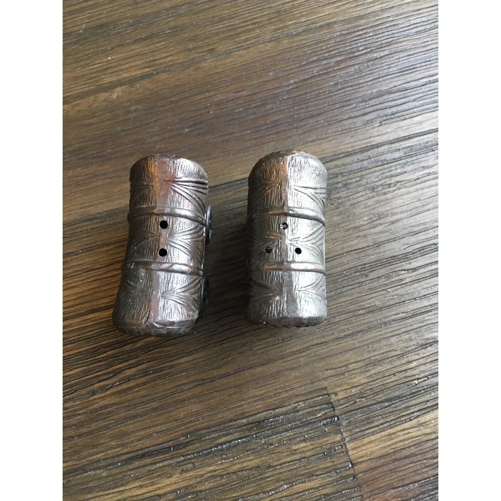 The Unbranded Brand vintage salt
